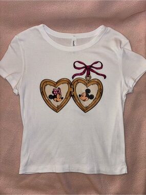 White Woman’s Tee with Mickey & Minnie Heart Locket